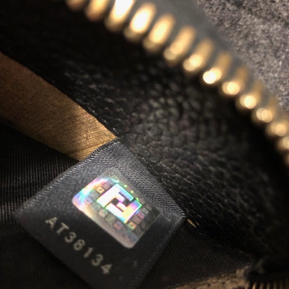 FENDI BLACK LEATHER WALLET, w/SERIAL NUMBER AT38134, zipper good - Picture 5 of 14